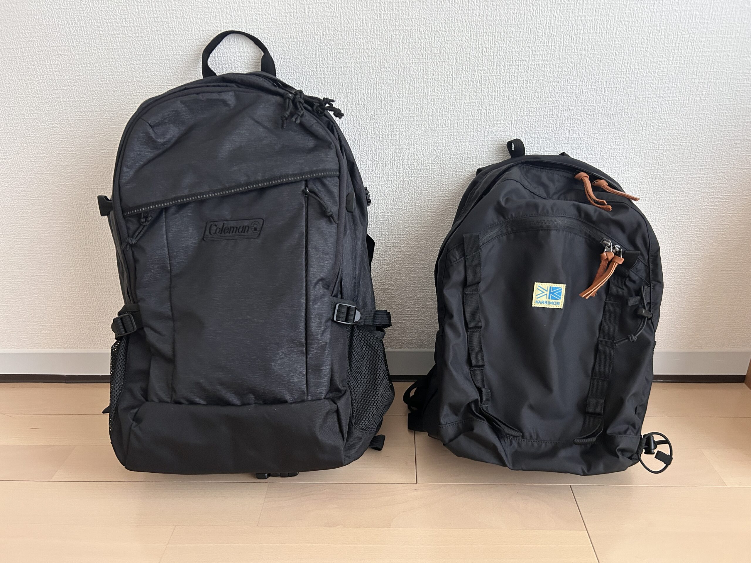 左:コールマン33L、右:カリマー20L