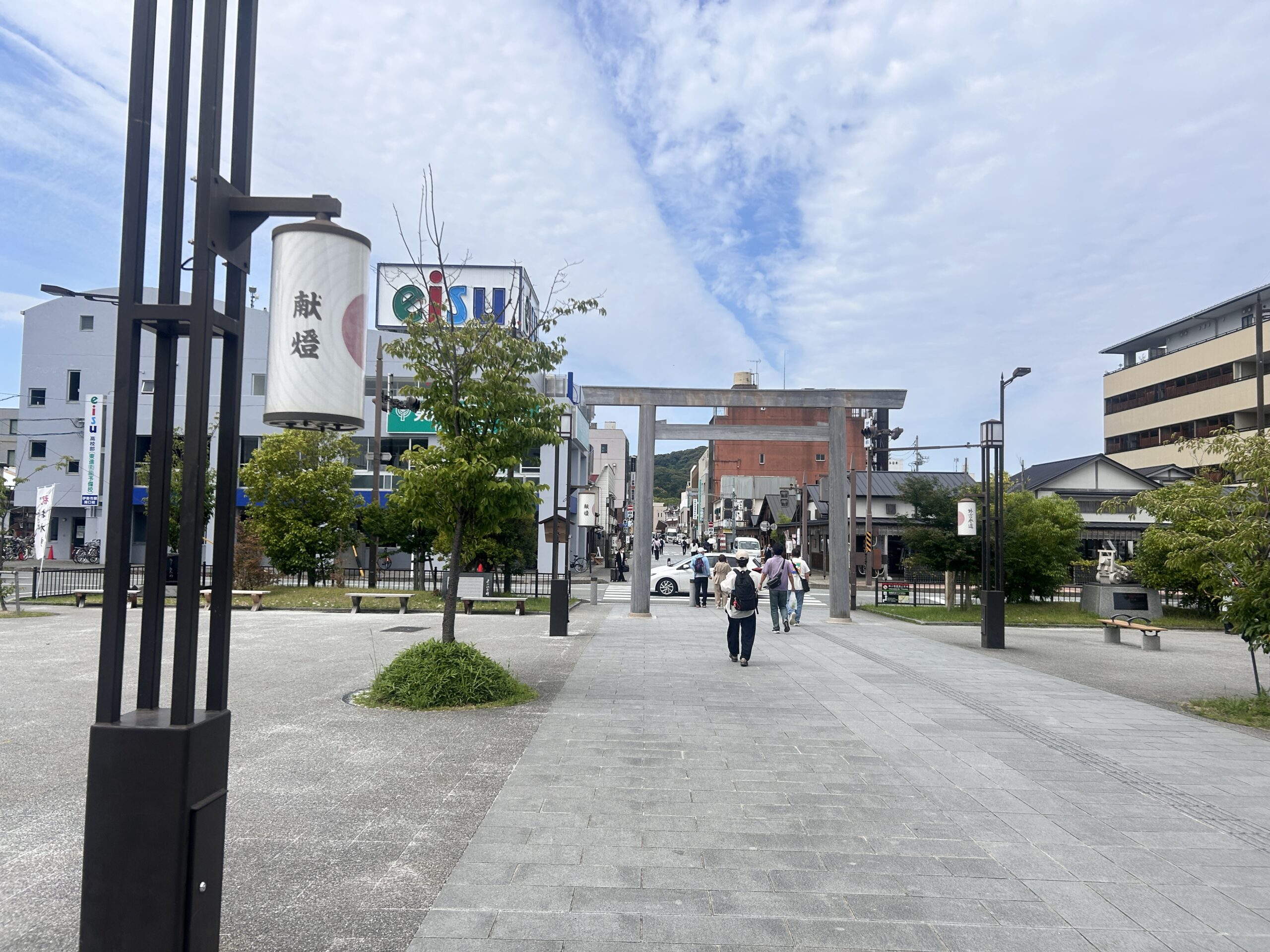 外宮参道の入口と鳥居
