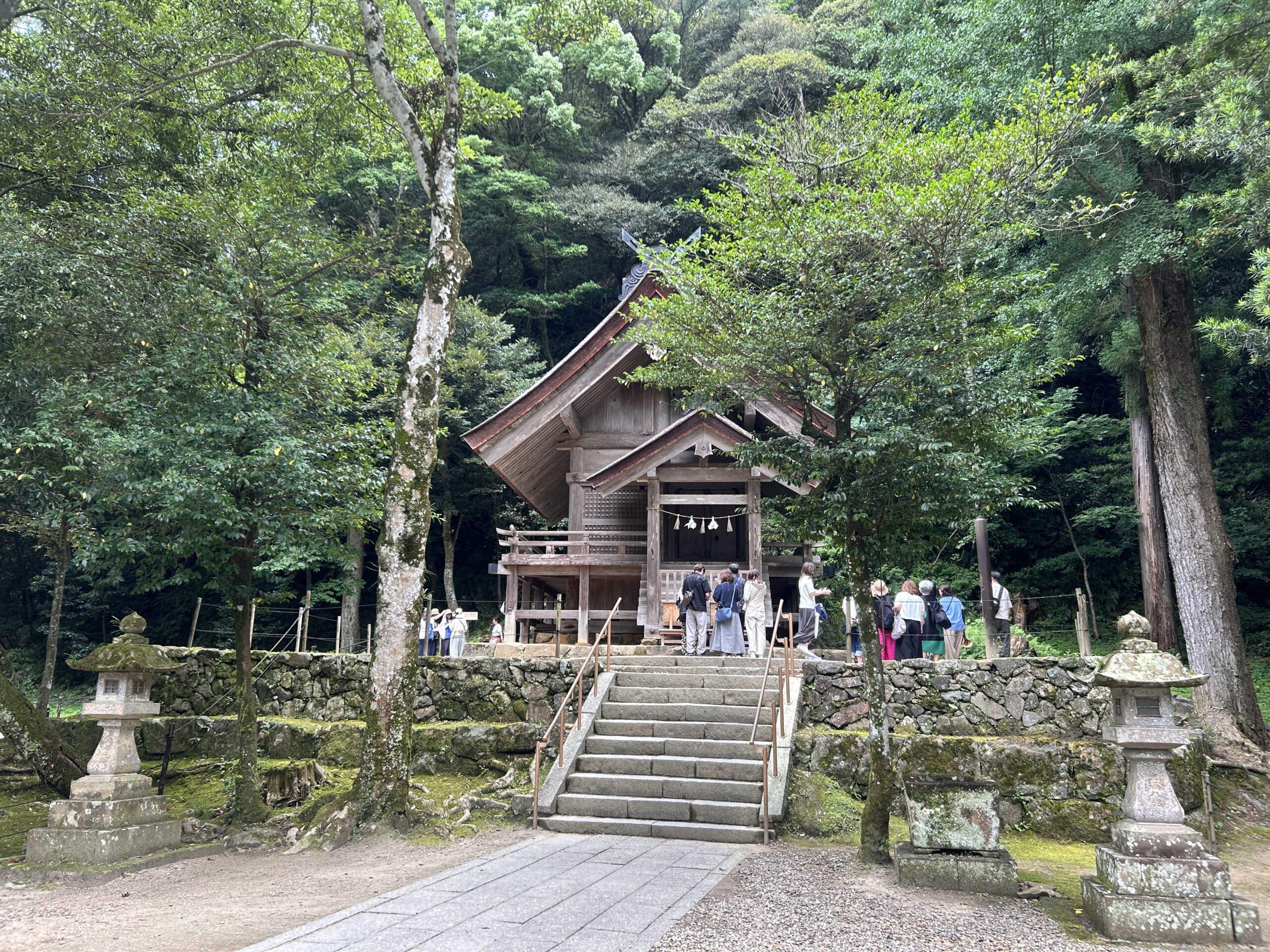 素鵞社